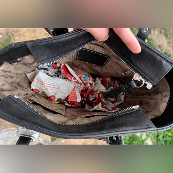 ❌SOLD FB❌ 100% Authentic Vintage/ Y2K GALLERY LUNCH BLACK LEATHER BAG #8E92 - Picture 3 of 12